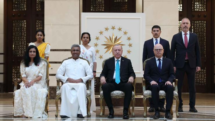 Cumhurbaşkanı Erdoğan, büyükelçilerin güven mektuplarını kabul etti – CNN TÜRK En Son Haberler