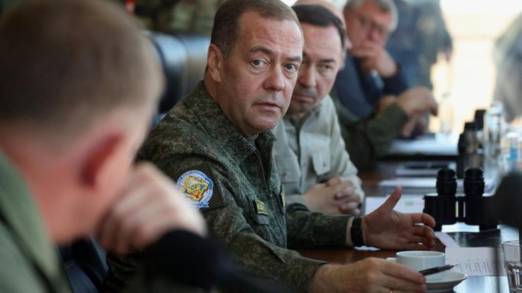 Rusyadan ABDnin geveze barış elçisi çıkışı! Trump, kendisini deli Avrupayla aynı yola soktu – Dünyadan Haberler CNN Türk