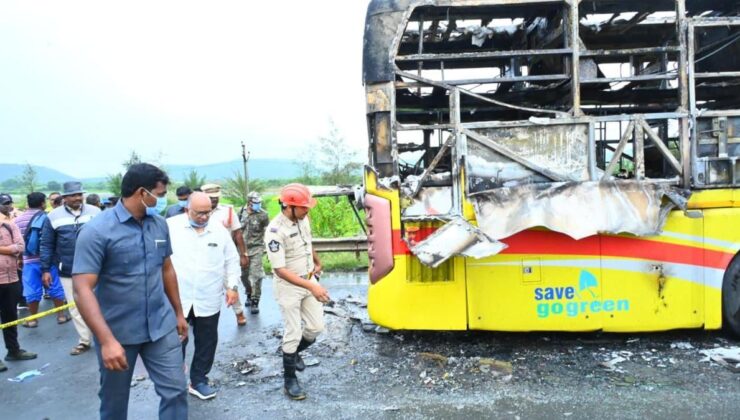 Hindistan’da katliam gibi kaza: 25 kişi yanarak can verdi! – Dünya Haberleri CNN TÜRK | Video