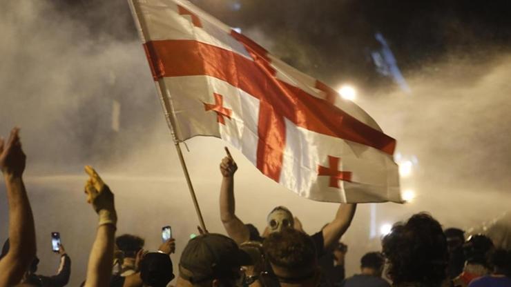 Gürcistan’da hükümet 3 muhalefet partisinin yasaklanmasını istiyor – Son Dakika Dünya Haberleri CNN Türk