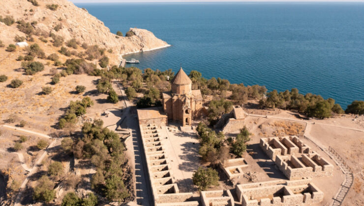 Van’da Kültür Yolu Festivali yoğunluğu: 4 aylık ciro bir haftada elde edildi