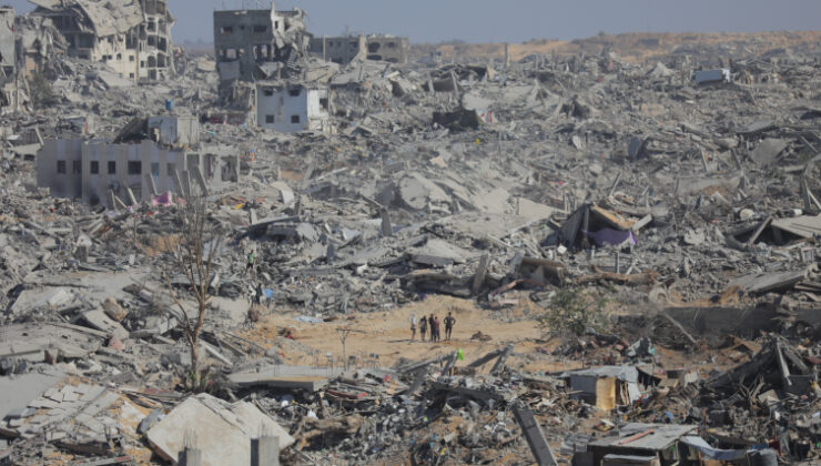 Soykırımcı İsrail'in işlediği suçlara ilişkin delil raporları Gazze Mahkemesine sunuldu