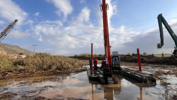 İzmir Foça’da sele kapılan kişinin cansız bedenine ulaşıldı