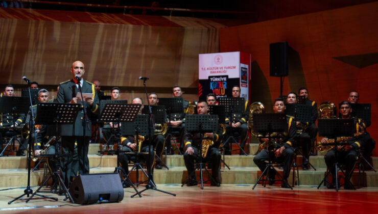 TSK Armoni Mızıkası Komutanlığı konser verdi