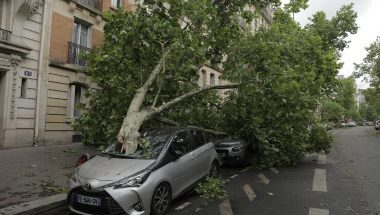 Fransa’da Benjamin Fırtınası nedeniyle başkentteki park ve bahçeler kapatıldı