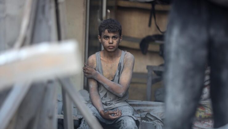 Katil İsrail’in Gazze’ye saldırılarında 48 Filistinli hayatını kaybetti