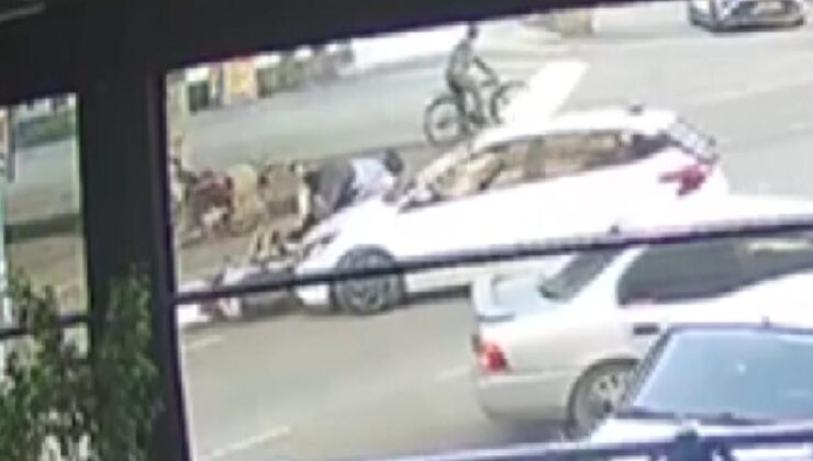 Aynı yerde ikinci kez otomobil çarptı: Kaza anları kamerada