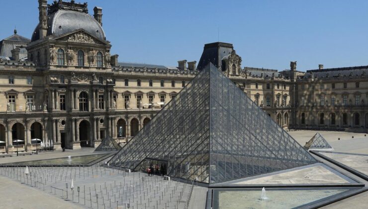 Louvre Müzesi’nin farklı bölümleri ciddi su sızıntısı nedeniyle ziyarete kapatıldı