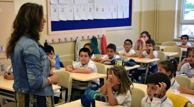 Öğretmen ve derslik başına düşen öğrenci sayısı azaldı