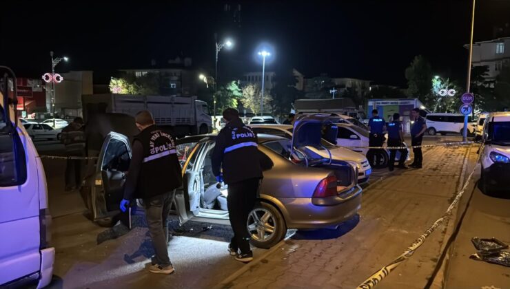 Sivas’ta park halindeki otomobilde patlama: 1 çocuk öldü, 2 çocuk yaralandı