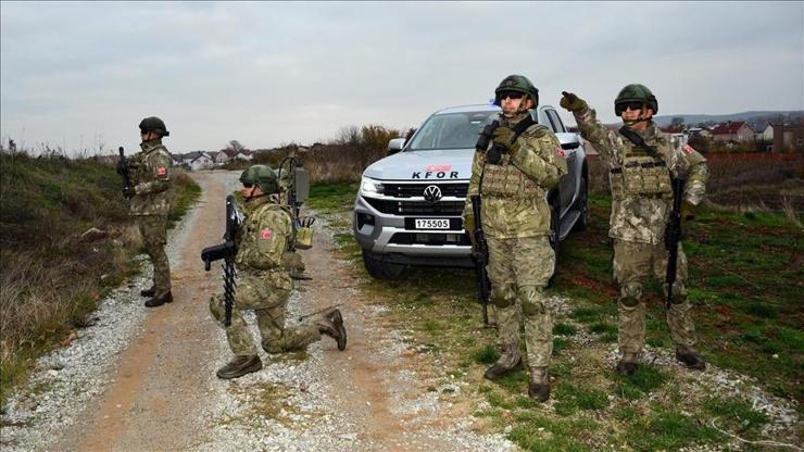 Türk askeri Kosova’da devriyede! ‘Bölgesel istikrara katkıda bulunuyor’ – Dünya Haberleri CNN TÜRK