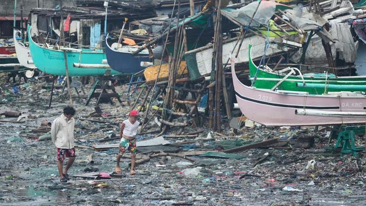 Filipinler’i vuran Fung-wong Tayfunu can aldı – Dünyadan Haberler CNN Türk