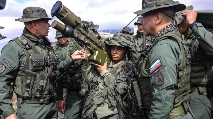 ABDnin Karayiplerdeki faaliyetleri sonrası Venezuela açıkladı: 200 bin asker seferber edildi! – Son Dakika Dünya Haberleri CNN Türk