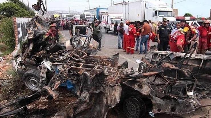 Peru’da feci kaza! Otobüs kamyonete çarptı: 37 ölü – Dünyadan Haberler CNN Türk
