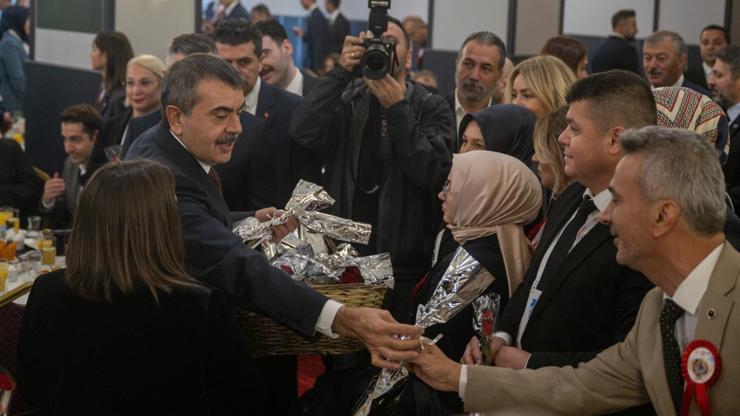 Bakan Tekin 81 ilden gelen öğretmenlerle buluştu – CNN Türk Sondakika Haberler