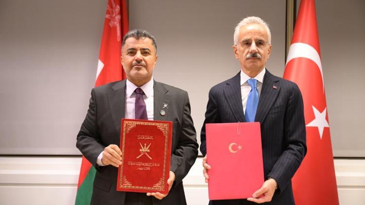 İmzalar atıldı: Ummandan Avrupa’ya gidecek yükler Türkiye üzerinden taşınacak – Dünya Haberleri CNN TÜRK