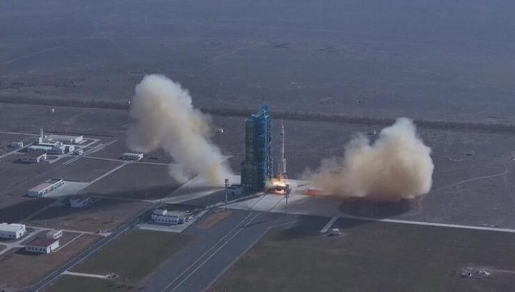 ASTRONOTLAR MAHSUR KALDI! Çin’den uzaya acil kurtarma aracı – Dünya Haberleri CNN TÜRK | Video