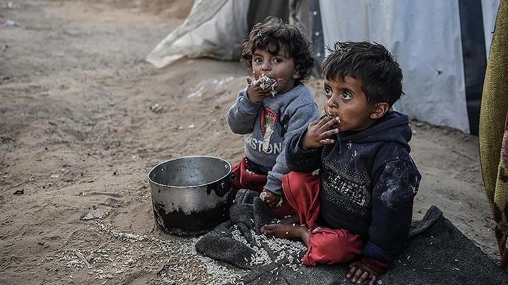 Gazzede 2 yılda 33 bin kadın ve kız çocuğu öldü – Dünyadan Haberler CNN Türk