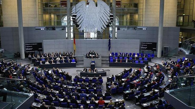Almanya Dışişleri Bakan Wadephula mecliste Gazze protestosu – Dünyadan Haberler CNN Türk