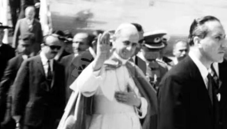 Türkiye’ye ilk Papa ziyaretinin görüntüleri paylaşıldı – Son Dakika Haberleri Bugün | Video