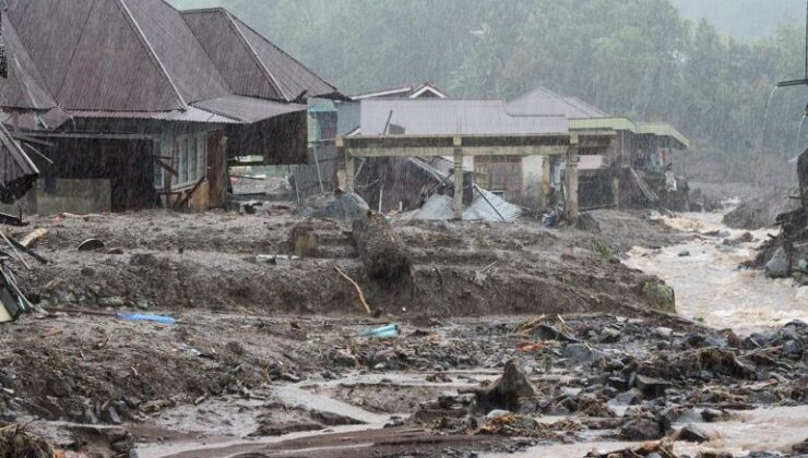 Endonezya’da sel felaketi: 49 ölü, onlarca kişi de kayıp – Son Dakika Dünya Haberleri CNN Türk | Video