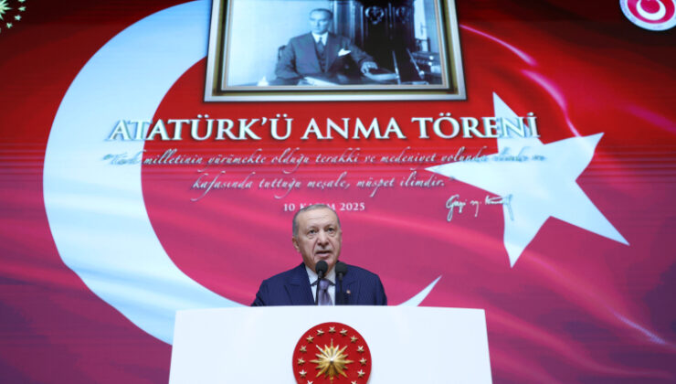 Cumhurbaşkanı Erdoğan: Atatürk'e yönelik hakaretlere karşıyız, milli gün tartışmaları maksatlı