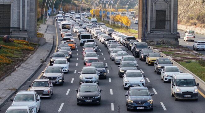 Binek otomobiller için asgari maktu vergi uygulaması getirildi