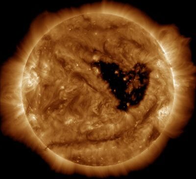 Güneş Bize Cadılar Bayramı İçin Tam Zamanında Ürkütücü Bir Yüz Buruşturma Veriyor