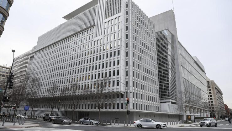 Dünya Bankası küresel büyüme tahminini aşağı yönlü revize etti