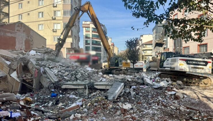 Gebze'de çöken bina sonrası incelemeler devam ediyor