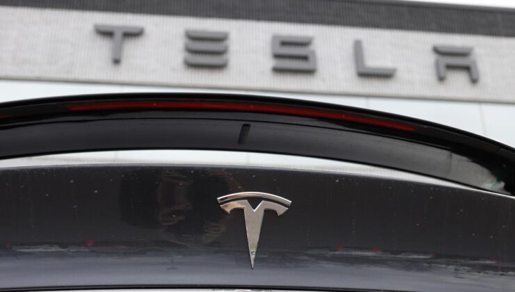 Tesla’nın karı rekor gelire rağmen düştü