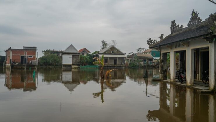Vietnam'daki sellerde ölü sayısı 90'a yükseldi