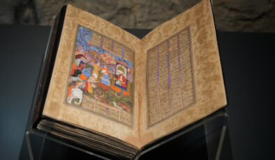 700 yıllık yazma eserler İstanbul'da bir araya geldi