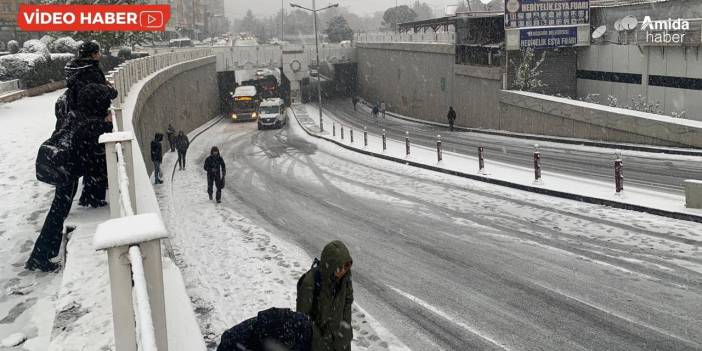 Diyarbakır’ın 4 ilçesinde okullar tatil edildi: Yollar buz pistine döndü