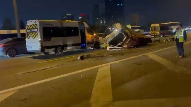 Son dakika haberi: İstanbul’da trafiği kilitleyen zincirleme kaza – CNN Türk Haberler Son Dakika