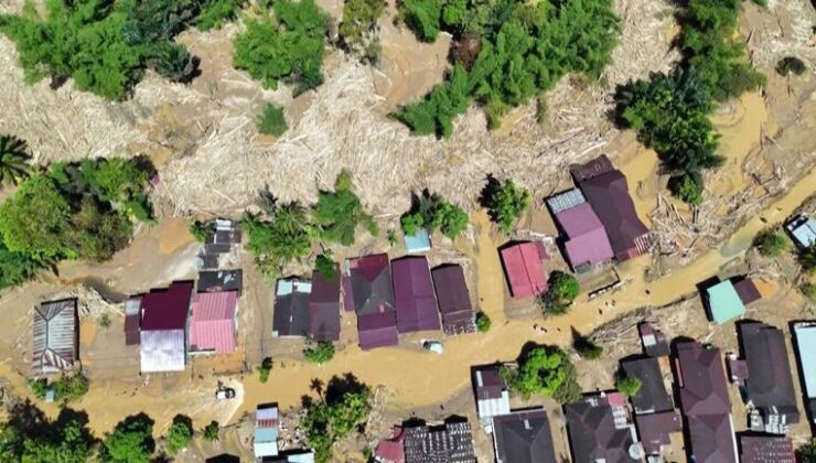 Endonezyada sel felaketi: Felaketin nedeni çevresel tahribat mı? | Video