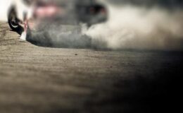 İzmir'de drift atan 2 sürücüye 138 bin lira ceza