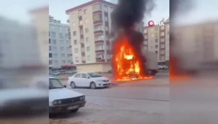 ”Bir şey olmaz” dedi, TIR patladı! – Son Dakika Flaş Haberler | Video