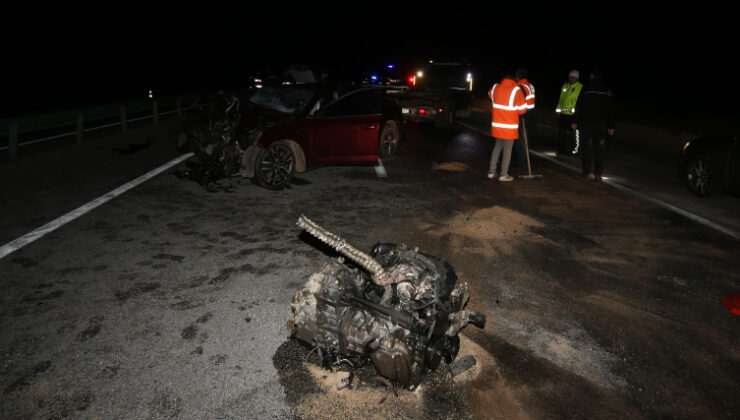 Polisten kaçarak ters yöne giren araç faciaya yol açtı: 5 ölü