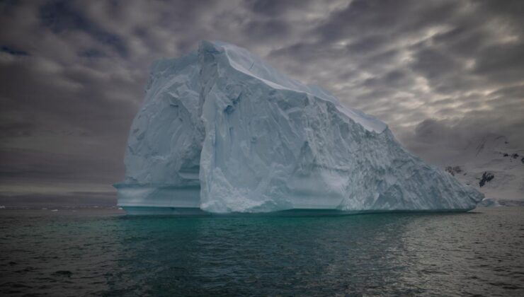 Araştırma: Antarktika’da 13 yılda su seviyelerini tehdit eden 362 buzul depremi oldu