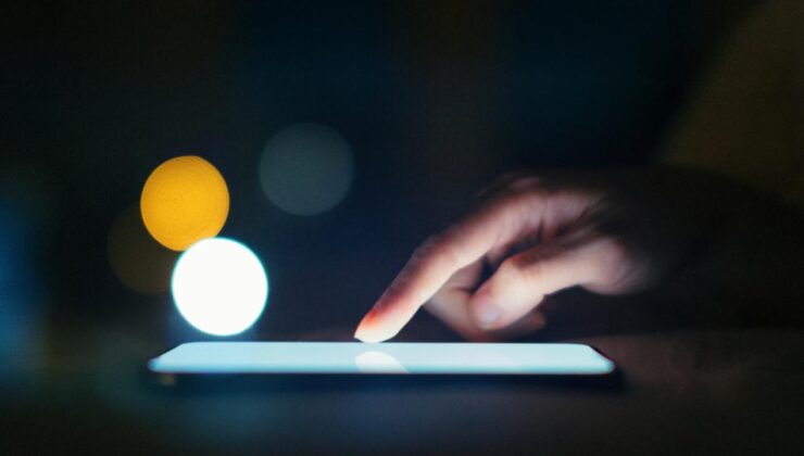 Sosyal medya algoritmaları genç beyinleri bağımlılığa itiyor