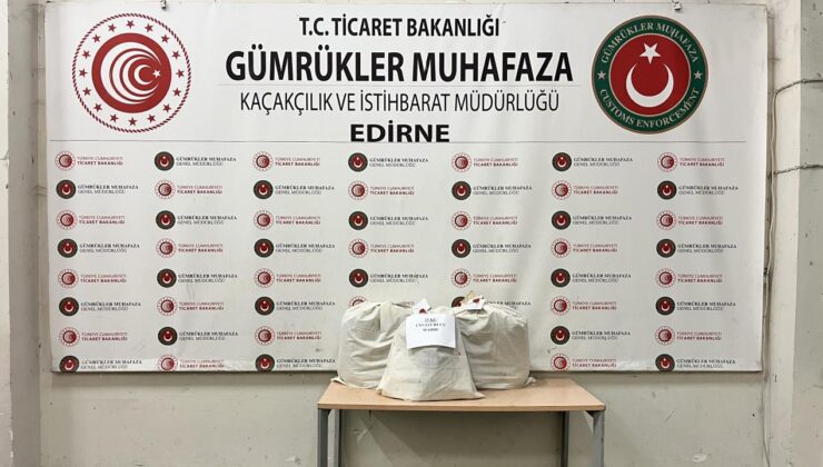 Kapıkule’de otomobilde 22 kilo 662 gram esrar ele geçirildi
