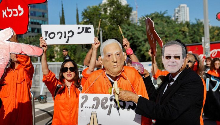 Katil Netanyahu İsrail’de protesto edildi