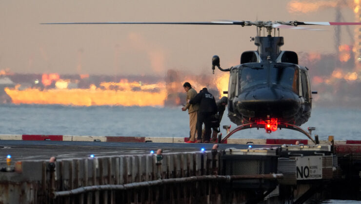 Maduro ve eşi mahkemeye götürüldü