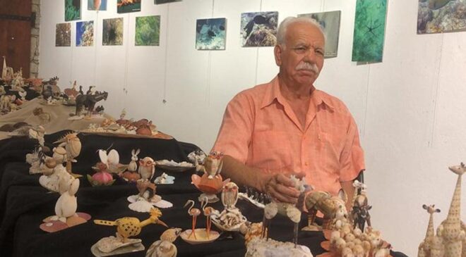 Emekli oldu kendini bu sergiye adadı! Denizden topladığı kabukları sanat eserine dönüştürdü!