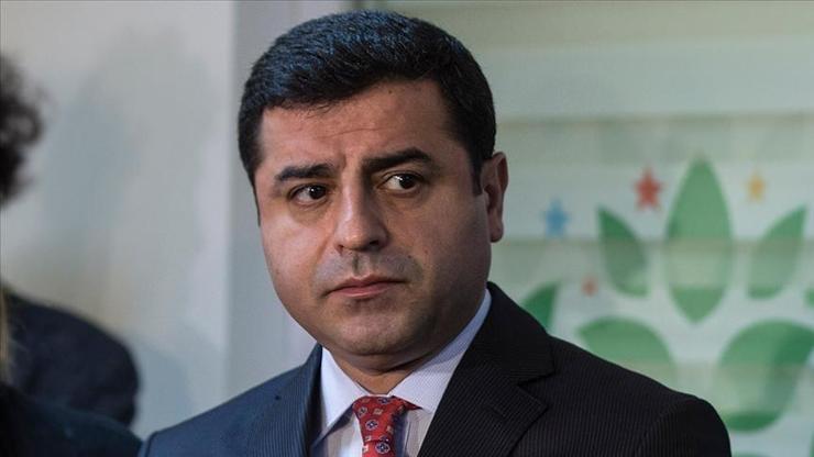 Selahattin Demirtaş’a Cumhurbaşkanına hakaret suçundan hapis cezası – CNN TÜRK Haberler