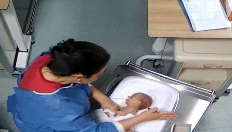 SON DAKİKA… 5 günlük bebeğe hemşire şiddetinde tutuklama kararı! – CNN TÜRK Son Haberler | Video