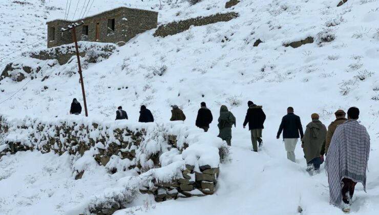 Afganistan'da kar ve yağmur felaketi: 61 ölü