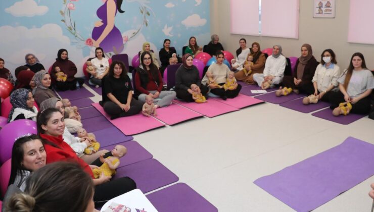 Türkiye'nin ilk 'Doğum Dostu Ebe Destek Merkezi', Ankara'da açıldı