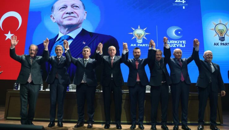 AK Parti’ye katılımlar sürüyor